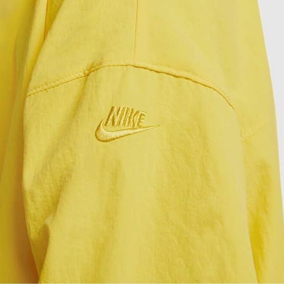 Nike Women's Sportswear Tech Pack Woven Long-Sleeve Pullover Oversized Fit - Picture 3 of 8